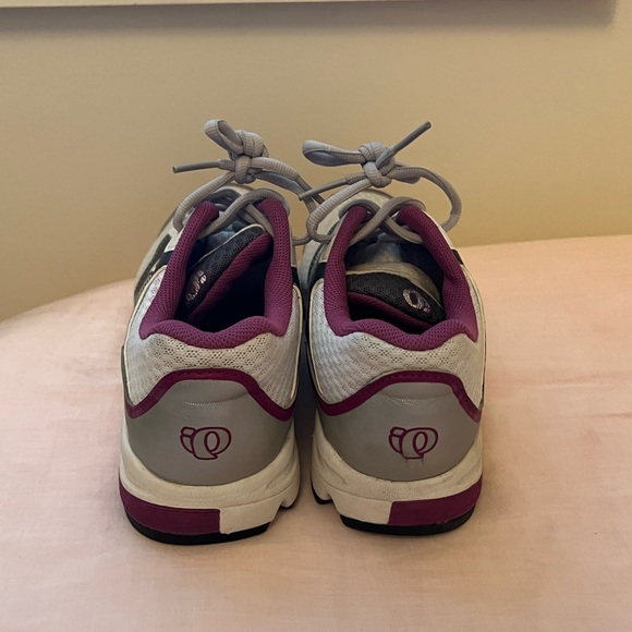 IQ Pearl iZumi Cycling Shoes Size 39 with SPD Cleats - Picture 3 of 6